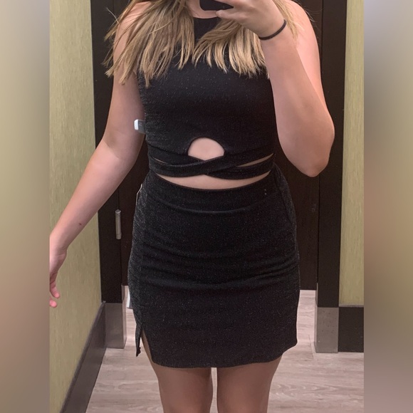 Two Piece Dress. Homecoming or going out for girls night!! - Picture 3 of 3